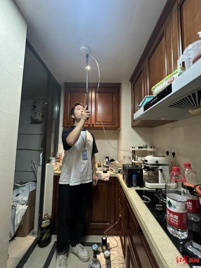 破解难题 家用燃气报警器有了“便携体检仪”pg电子游戏网站全国首个！市场监管蹲点